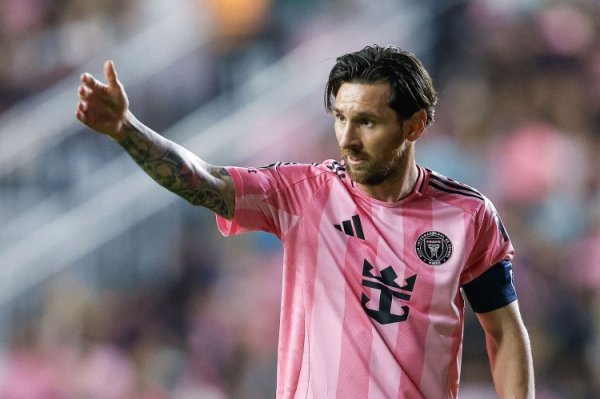 Phóng viên: Messi biết hậu q